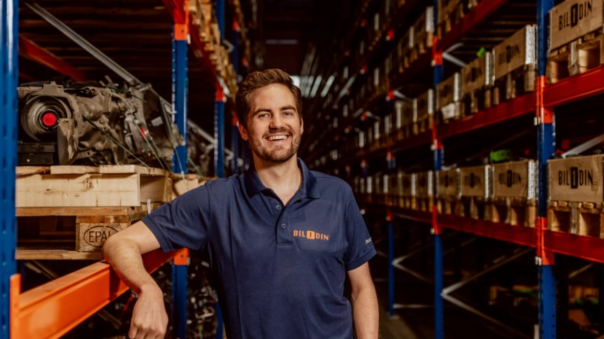 Kjøper rekordhøyt antall skadebiler til rekordhøye summer